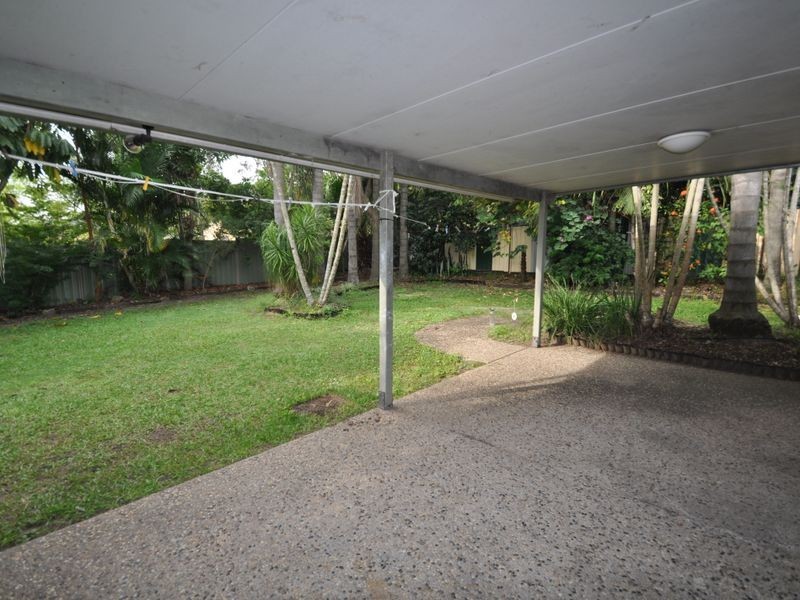8 Bligh Street, Woodridge QLD 4114