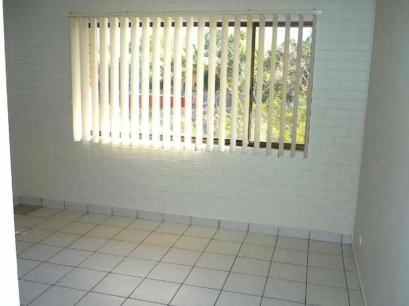 9/17 North Road, Woodridge QLD 4114