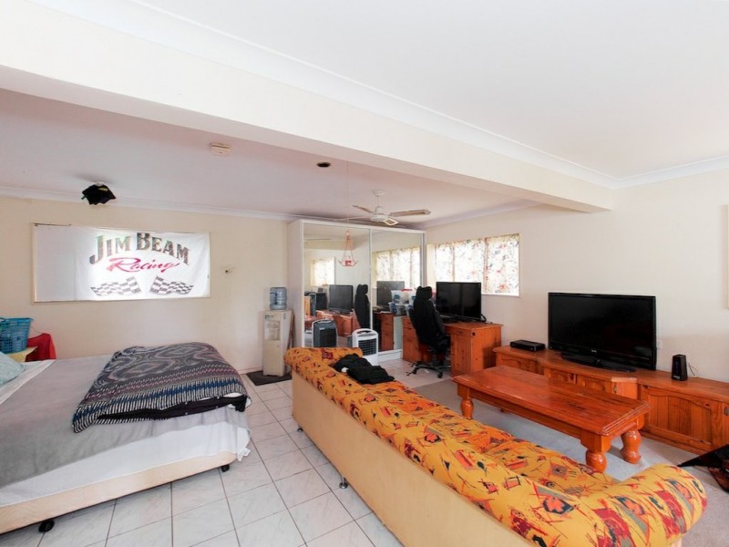 3 Leonard Street, Kingston QLD 4114