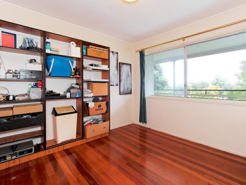 3 Leonard Street, Kingston QLD 4114