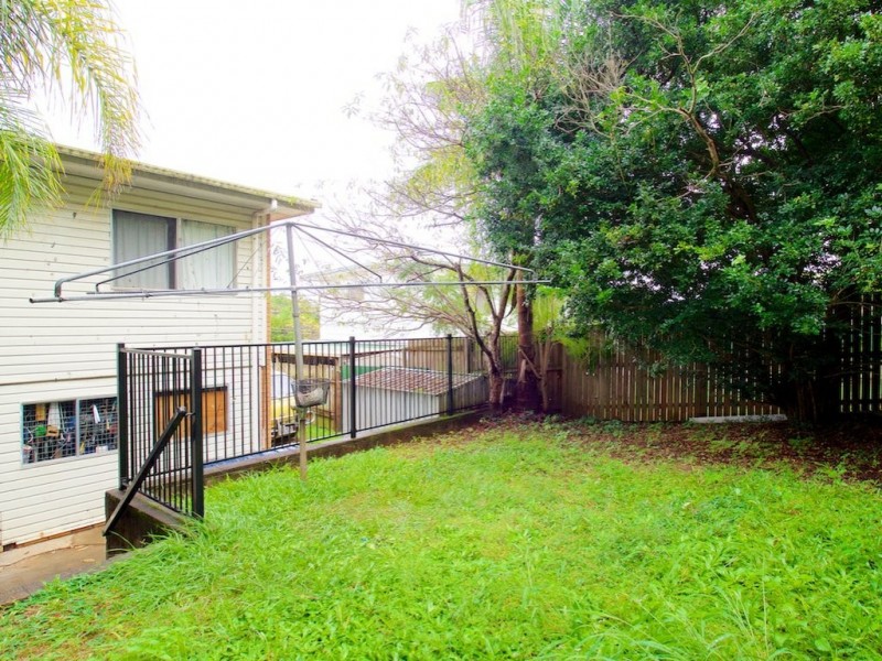 3 Leonard Street, Kingston QLD 4114