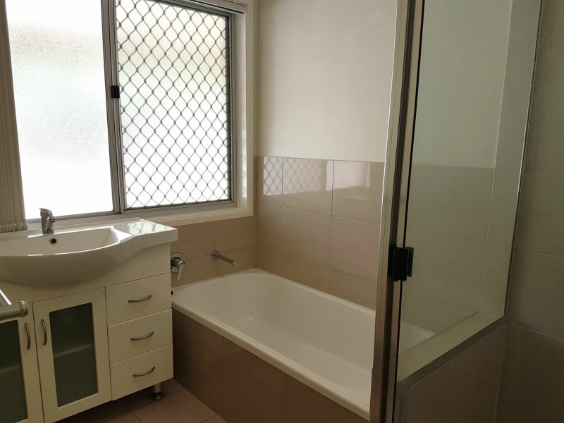 4 Truman Cres, Slacks Creek QLD 4127