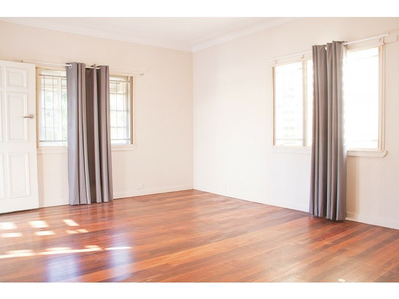 82 London Street, Eight Mile Plains QLD 4113