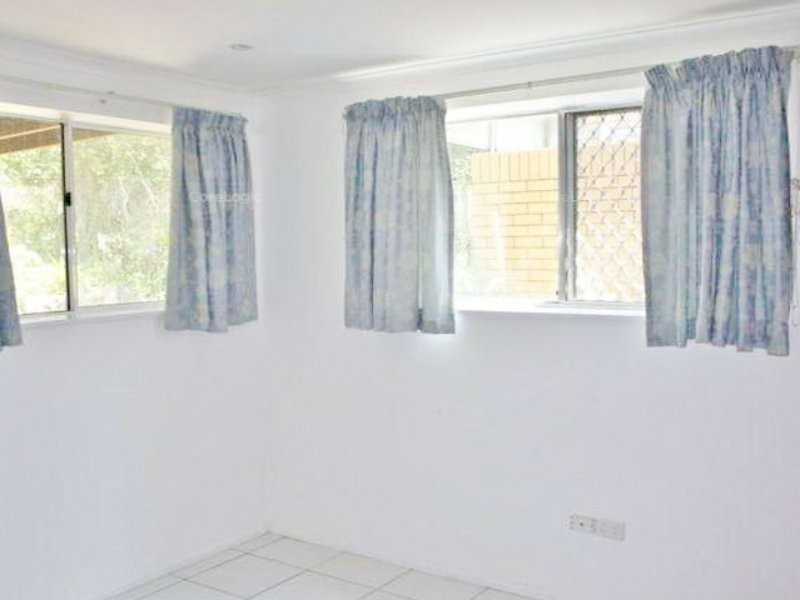 19 Laver Street, Macgregor QLD 4109