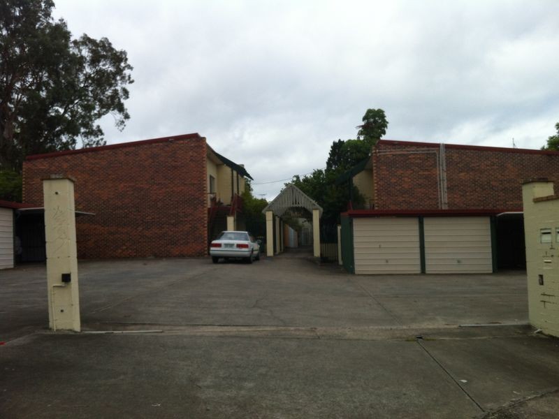 11/12 Defiance Road, Logan Central QLD 4114