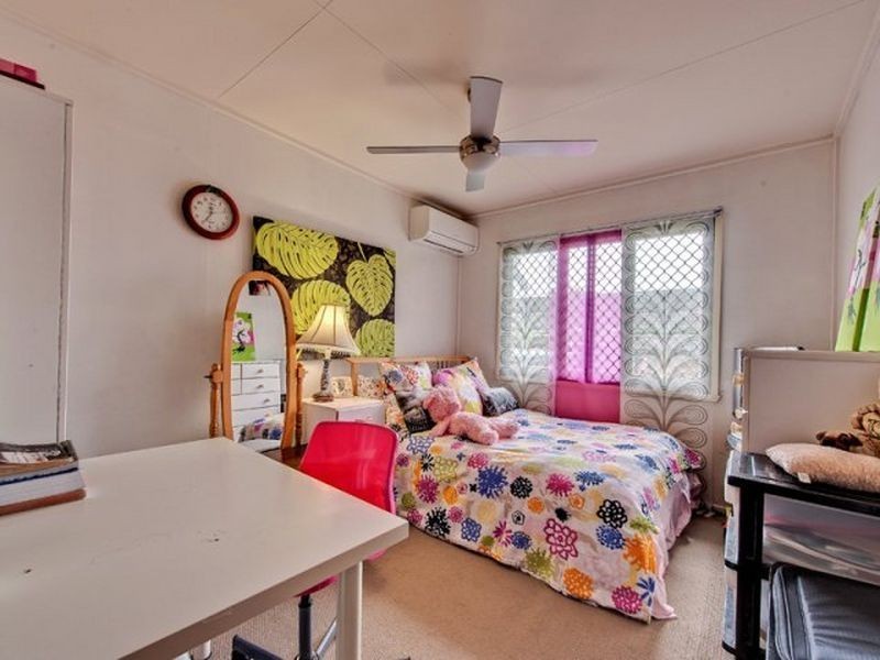 8 Avoca Street, Woodridge QLD 4114