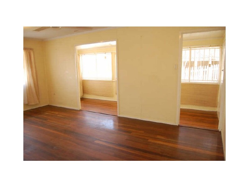 81 Smith Road, Woodridge QLD 4114