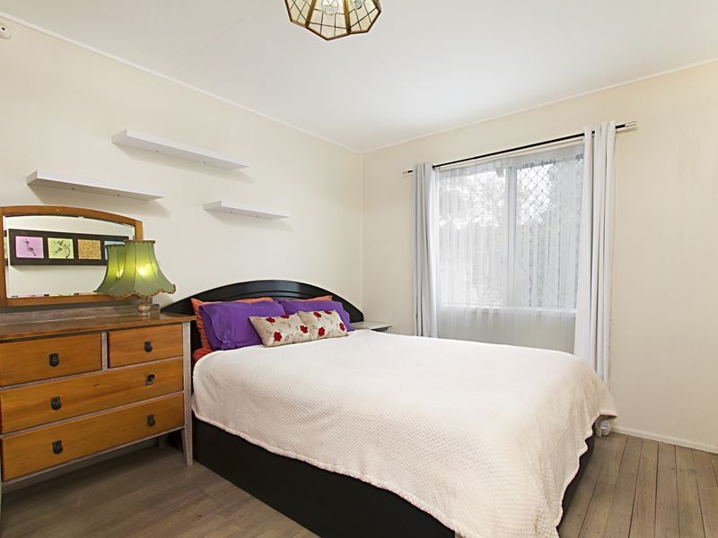 32 Bruce Road, Woodridge QLD 4114