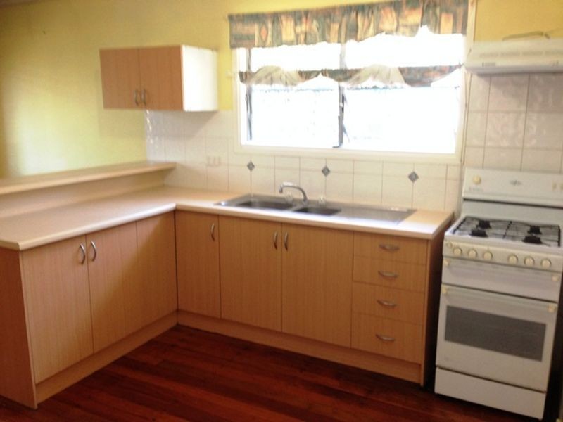 12 Fleur Street, Woodridge QLD 4114