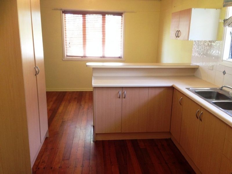 12 Fleur Street, Woodridge QLD 4114