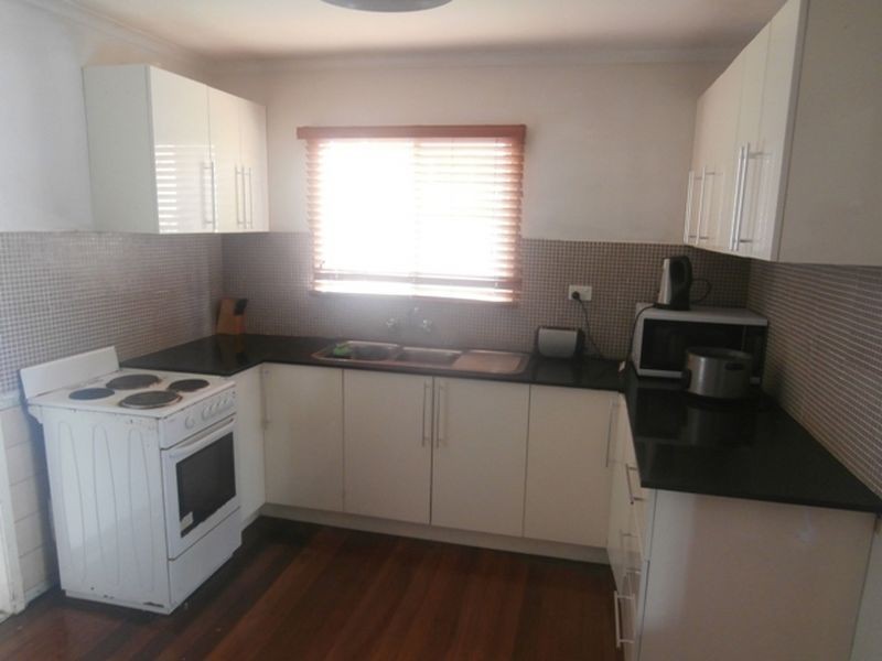 4 Welbeck Street, Logan Central QLD 4114