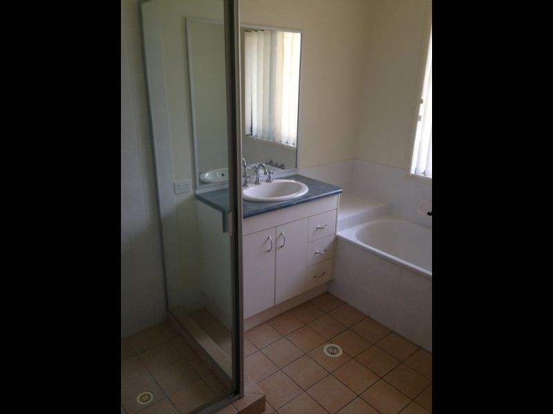 4 Broadway Avenue, Marsden QLD 4132