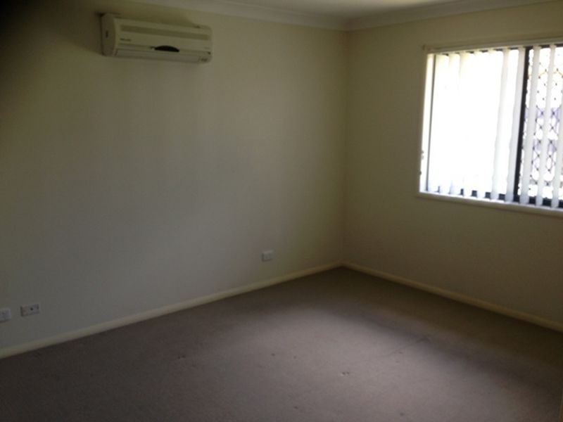 4 Broadway Avenue, Marsden QLD 4132