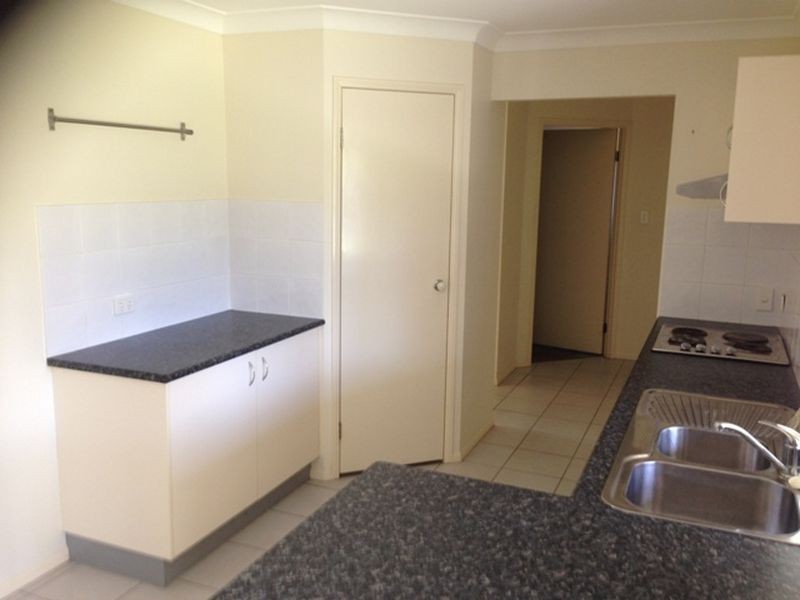 4 Broadway Avenue, Marsden QLD 4132