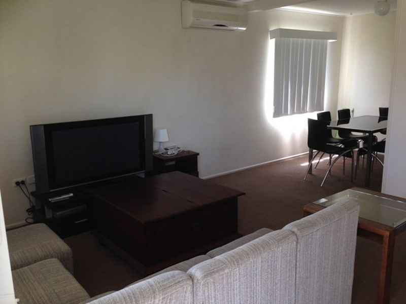 72 Ashton Street, Kingston QLD 4114