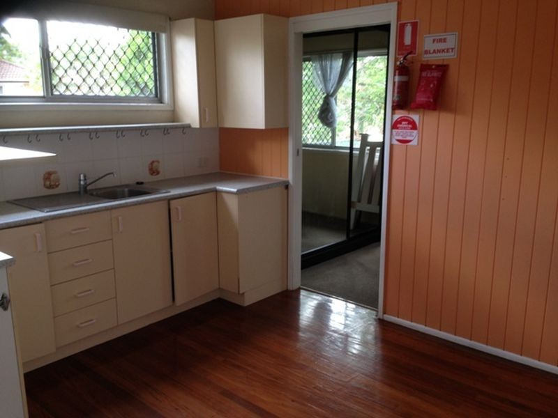 4 Stubbs Road, Woodridge QLD 4114