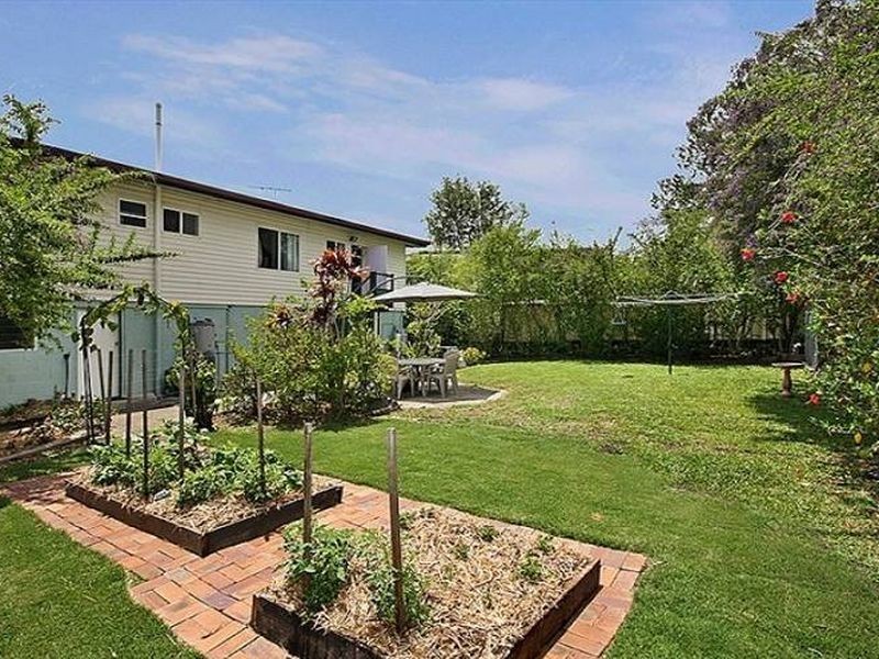 9 Maple Street, Kingston QLD 4114