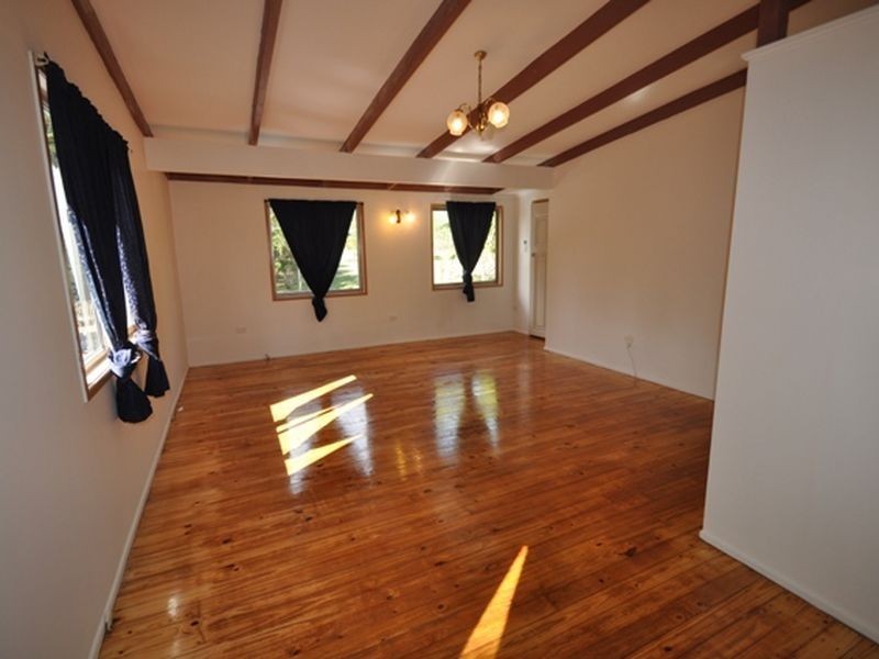 16 Parkdale Street, Woodridge QLD 4114