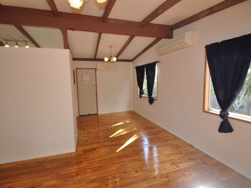 16 Parkdale Street, Woodridge QLD 4114