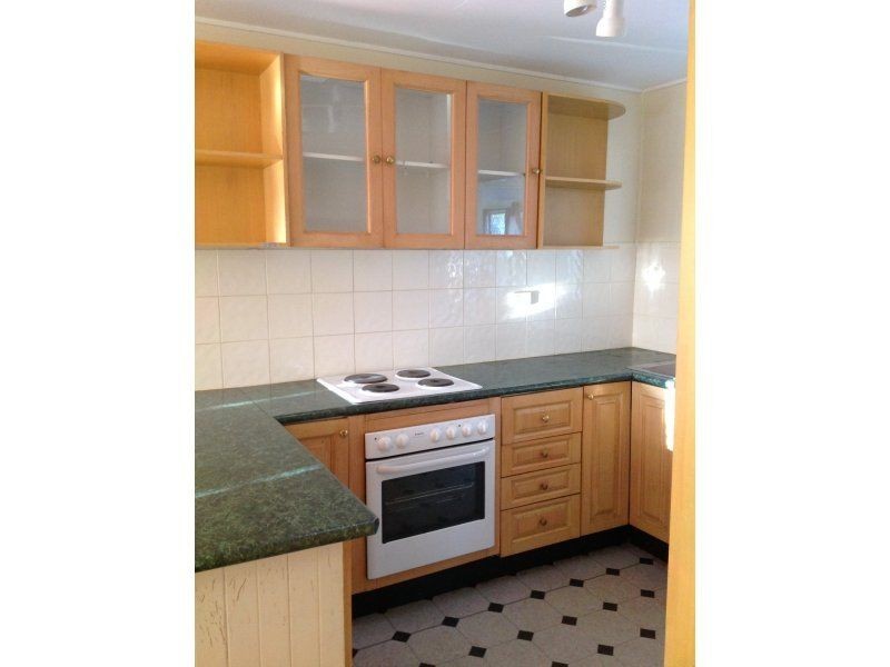 27 Carcoola Street, Kingston QLD 4114