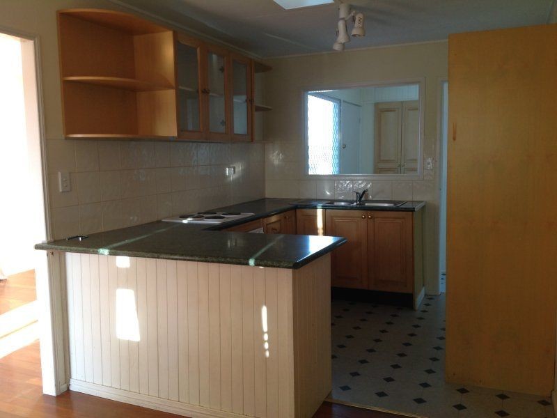 27 Carcoola Street, Kingston QLD 4114