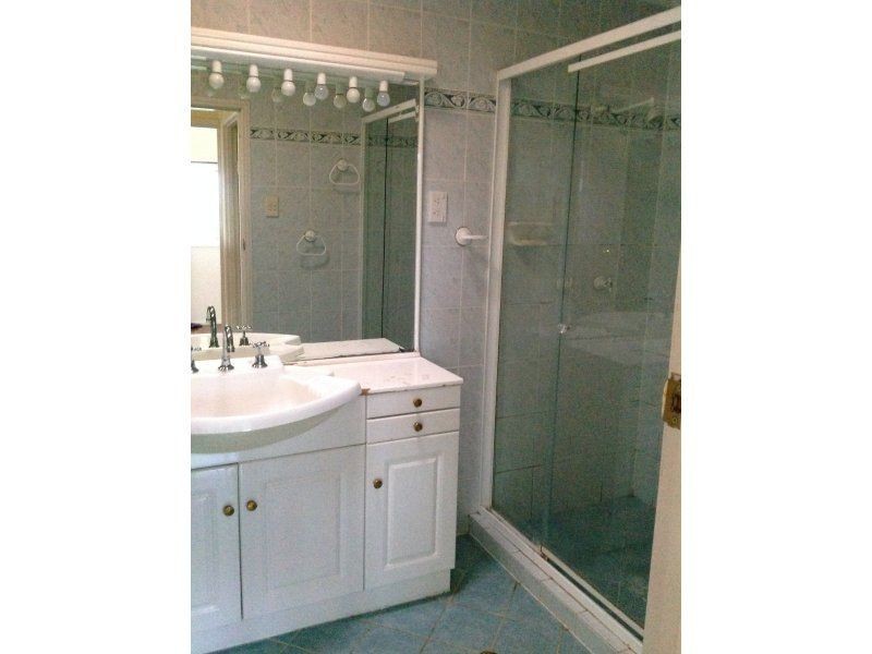 27 Carcoola Street, Kingston QLD 4114