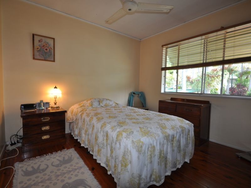 16 Laughlin Street, Kingston QLD 4114