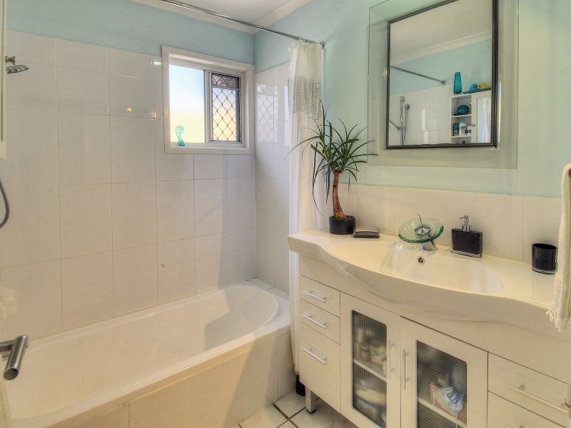 4 Gazania Street, Kingston QLD 4114