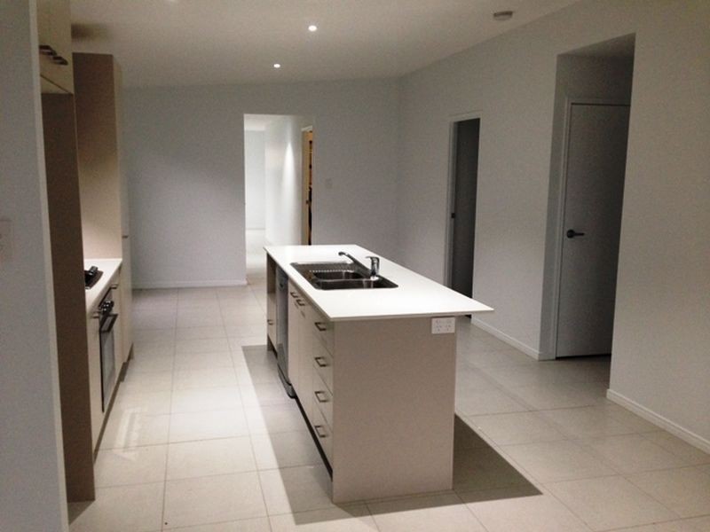 19 Ravensbourne Circuit, Waterford QLD 4133