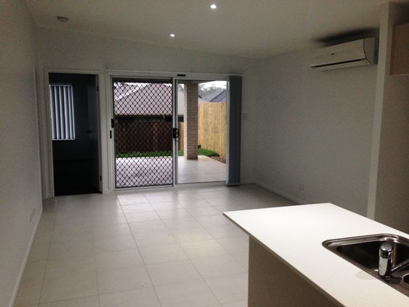 19 Ravensbourne Circuit, Waterford QLD 4133