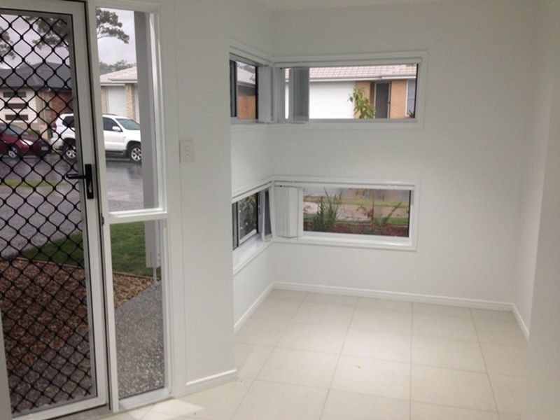 19 Ravensbourne Circuit, Waterford QLD 4133