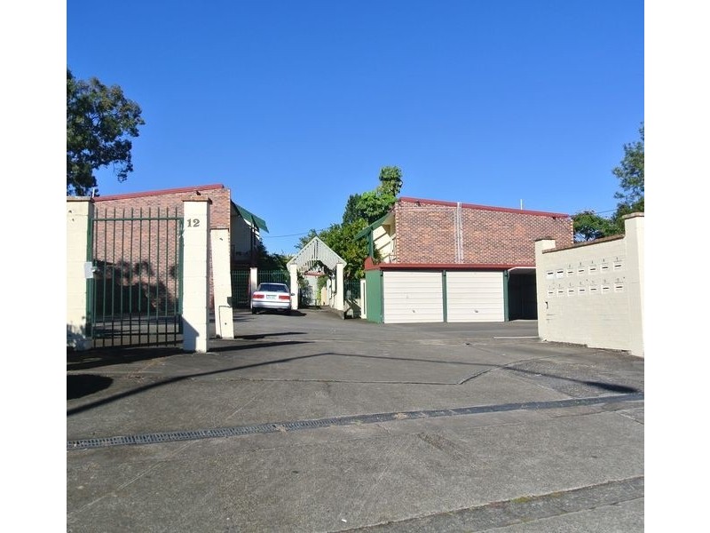 1/12 Defiance Road, Logan Central QLD 4114