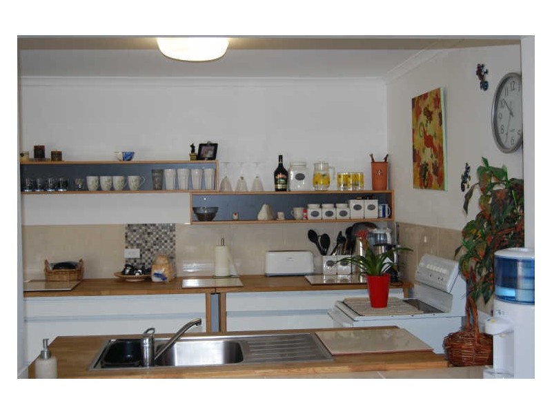 98 Barossa Street, Kingston QLD 4114