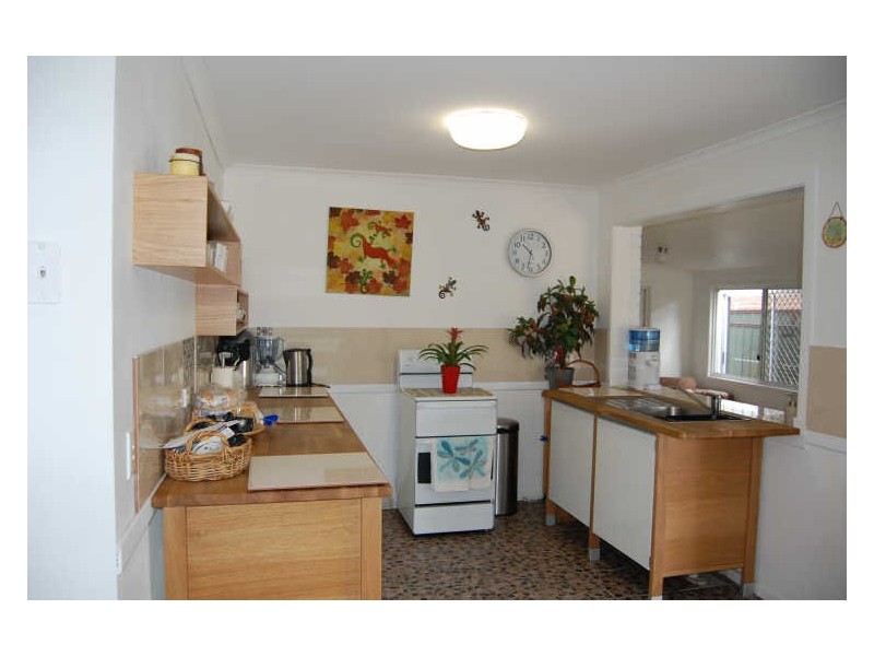 98 Barossa Street, Kingston QLD 4114