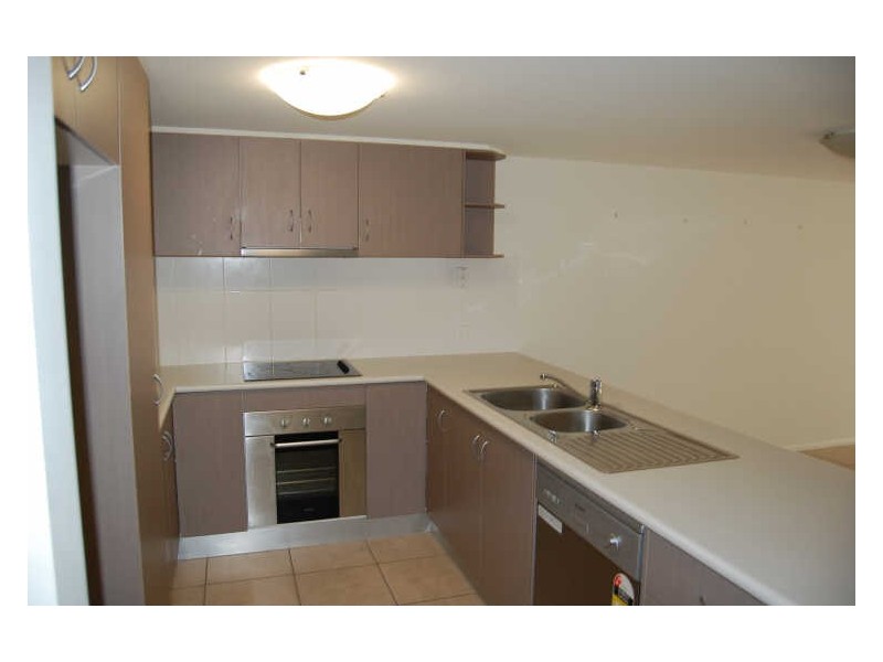 27/23 Garfield Road, Woodridge QLD 4114