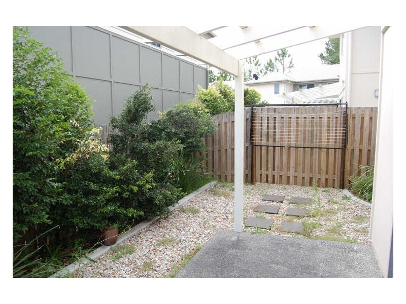 27/23 Garfield Road, Woodridge QLD 4114