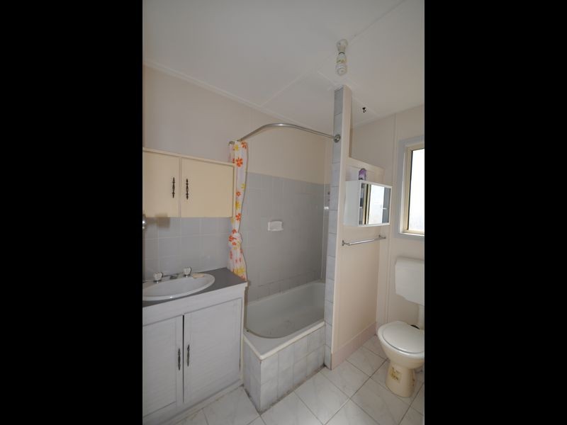 100 Jacaranda Ave, Logan Central QLD 4114