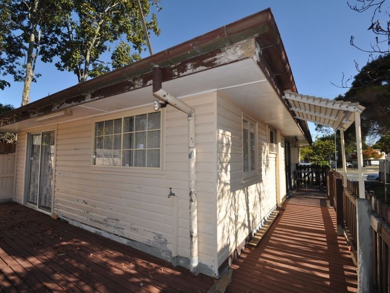 100 Jacaranda Ave, Logan Central QLD 4114