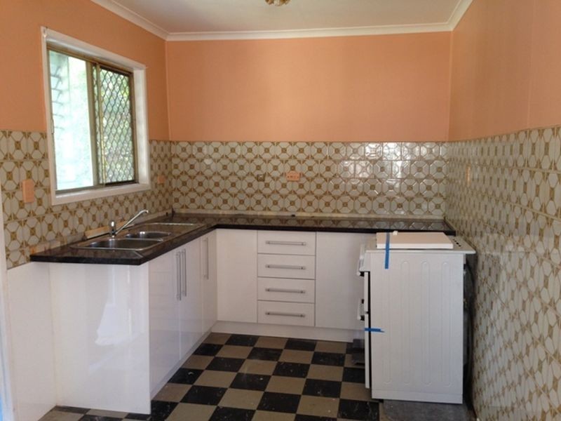 4 Willow Street, Woodridge QLD 4114