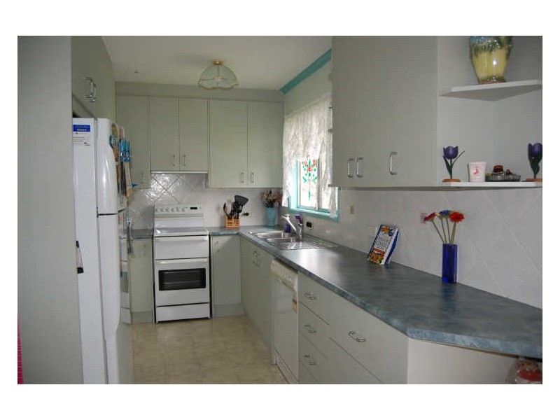 36 Woody Avenue, Kingston QLD 4114