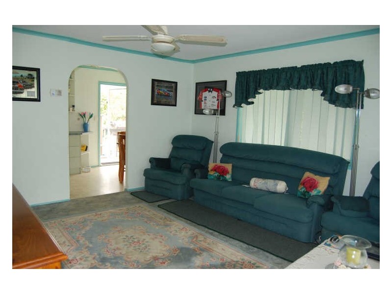 36 Woody Avenue, Kingston QLD 4114