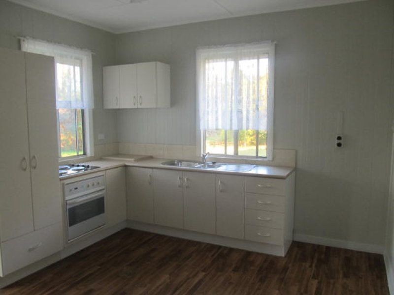 10 Coulson, Blackbutt QLD 4306