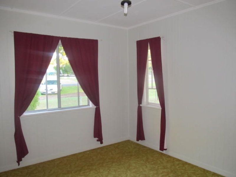 10 Coulson, Blackbutt QLD 4306