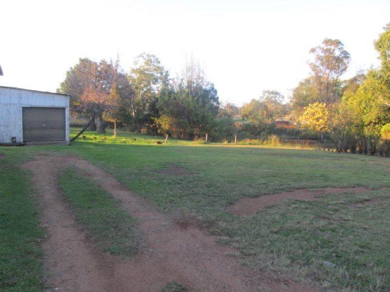 10 Coulson, Blackbutt QLD 4306