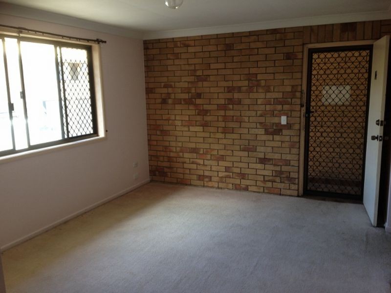 14-13 Blackwood Road, Logan Central QLD 4114