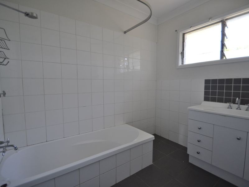 7 Avoca Street, Woodridge QLD 4114