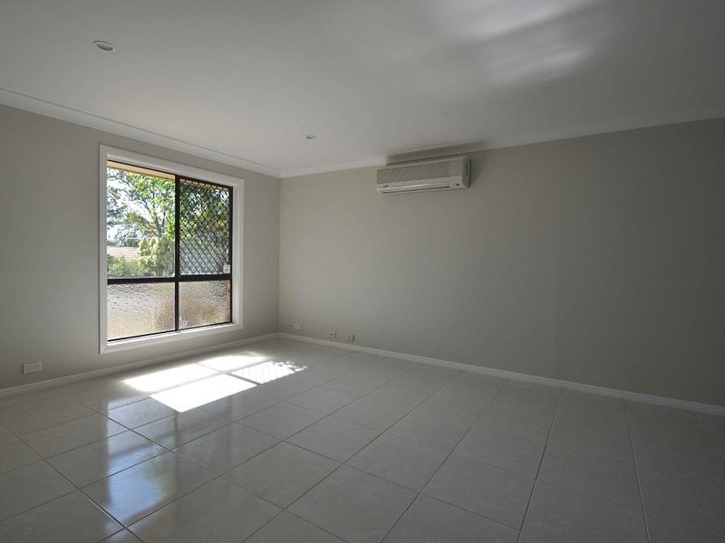 30 Bursaria Street, Crestmead QLD 4132