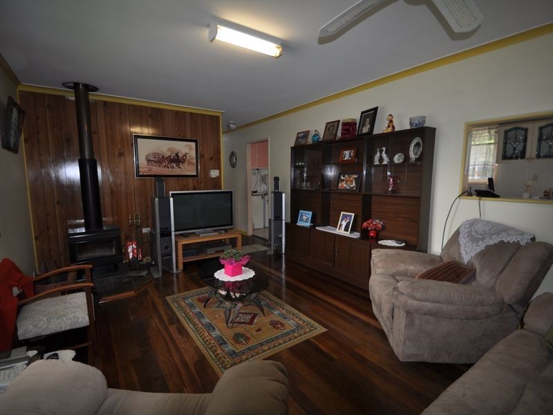 15 Ash Avenue, Woodridge QLD 4114