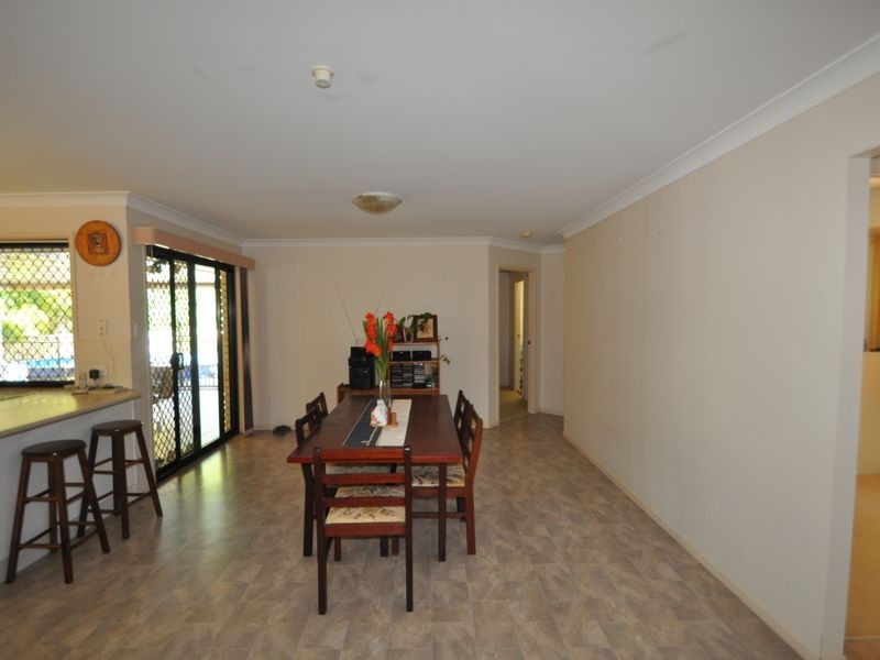 4 Riseborough Crescent, Crestmead QLD 4132