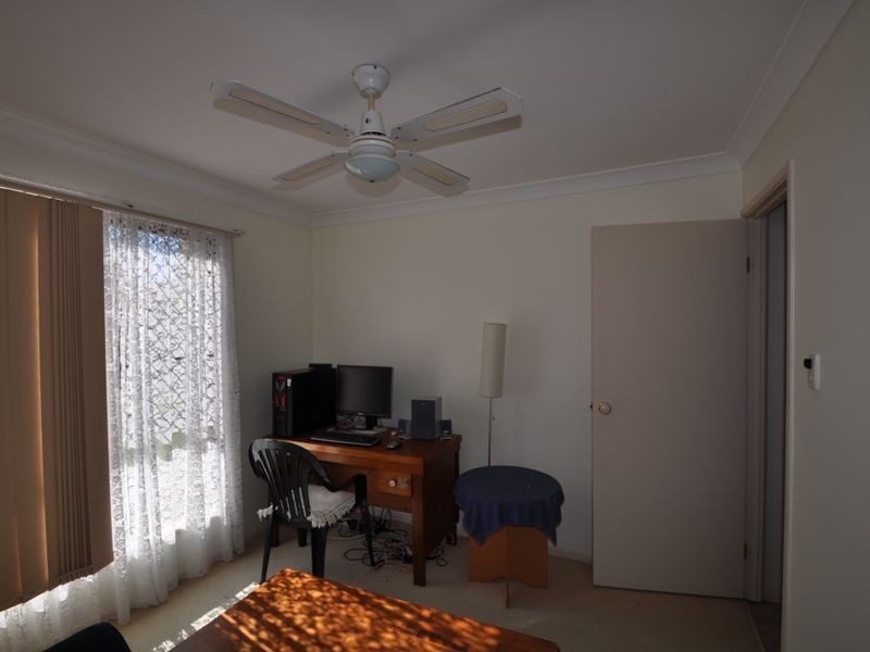 4 Riseborough Crescent, Crestmead QLD 4132